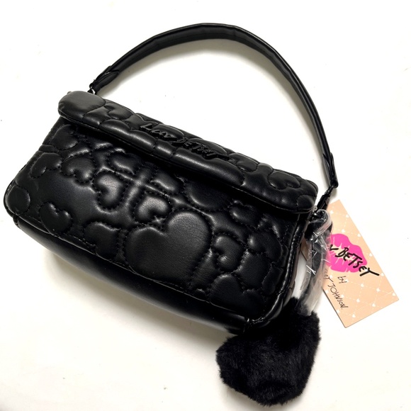 NWT BETSEY JOHNSON Quilted Heart Shoulder Bag Black Faux Fur Charm Purse - Picture 3 of 8